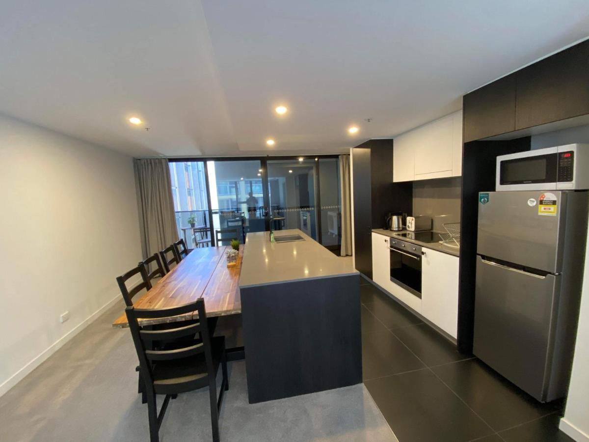 2 Bed 2 Bath Luxury Apartment In Braddon Canberra - Free Heated Pool, Gym, Parking Luaran gambar